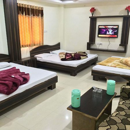 Hotel Vrandavan Palace Near Mahakal Temple Ujjain Esterno foto