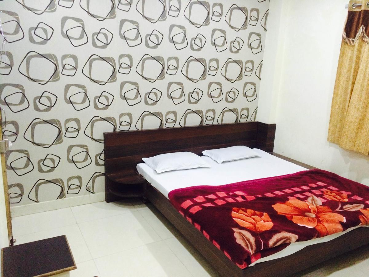 Hotel Vrandavan Palace Near Mahakal Temple Ujjain Esterno foto