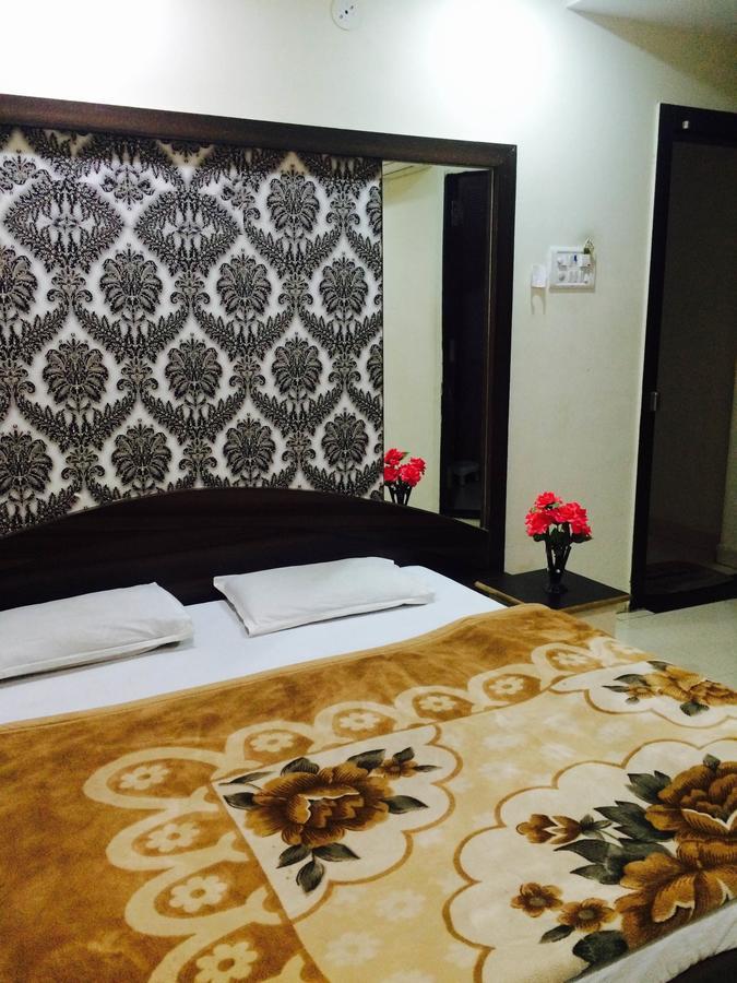 Hotel Vrandavan Palace Near Mahakal Temple Ujjain Esterno foto