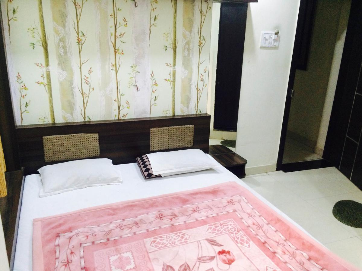 Hotel Vrandavan Palace Near Mahakal Temple Ujjain Esterno foto