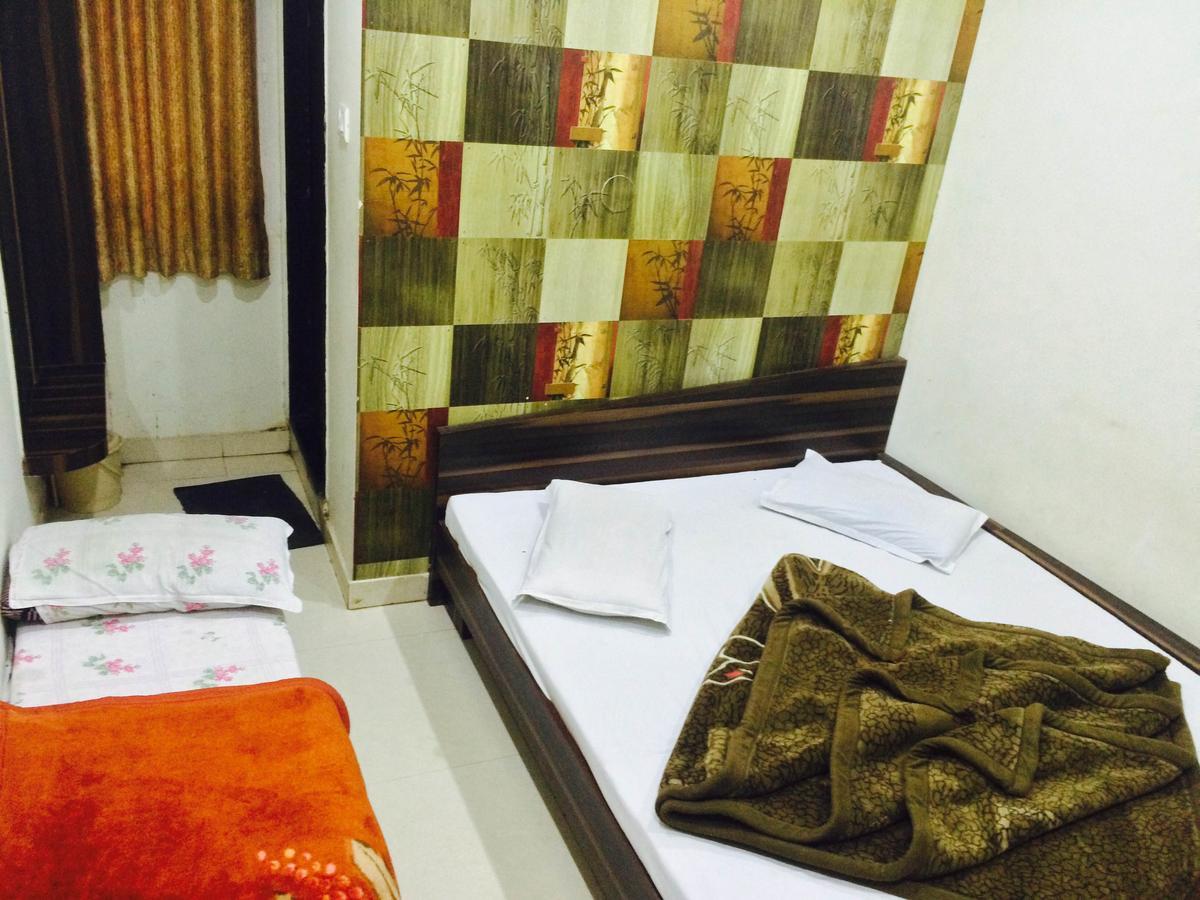 Hotel Vrandavan Palace Near Mahakal Temple Ujjain Esterno foto