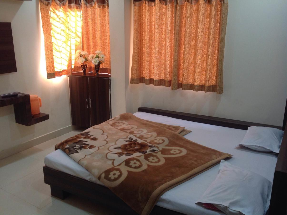 Hotel Vrandavan Palace Near Mahakal Temple Ujjain Esterno foto