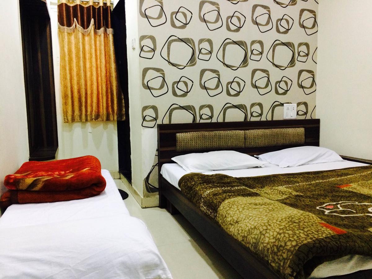 Hotel Vrandavan Palace Near Mahakal Temple Ujjain Esterno foto